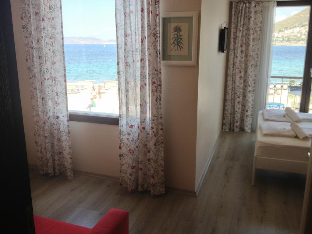 Nemrut Bay Otel Yenifoca Phòng bức ảnh